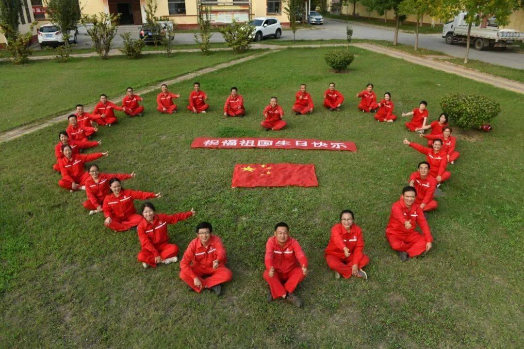 家里有宝宝降临的时候,你家的狗狗会和宝宝相互陪伴